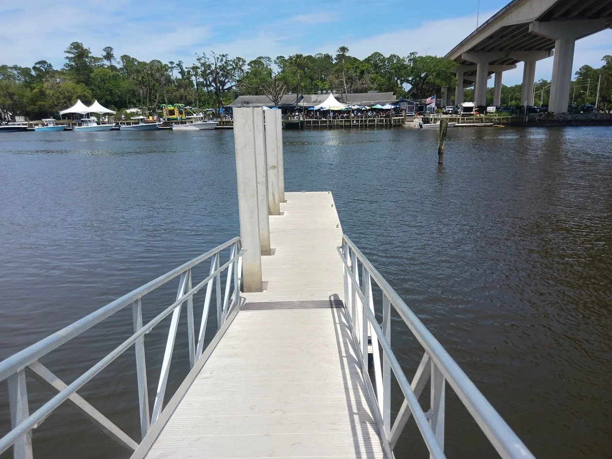 courtesy dock at palm valley west boat ramp